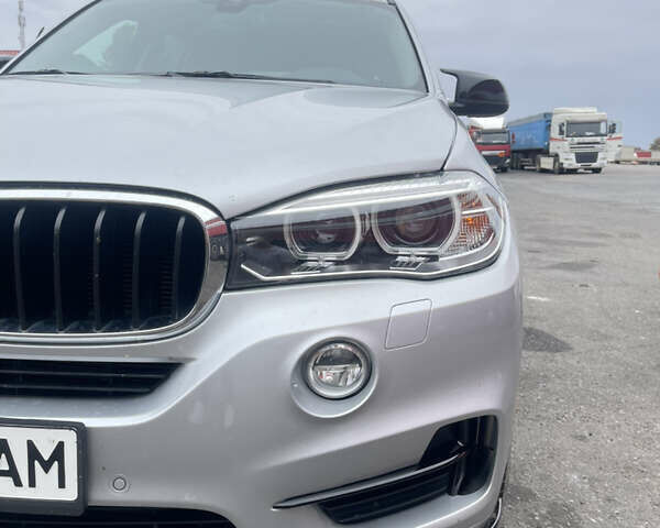 Серый БМВ Х5, объемом двигателя 2.99 л и пробегом 180 тыс. км за 28000 $, фото 9 на Automoto.ua