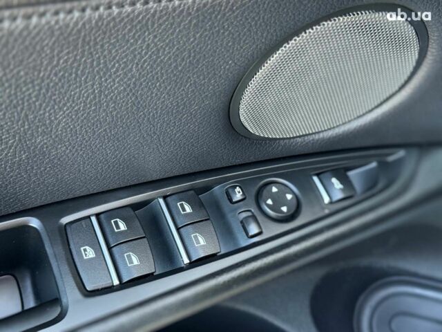 Серый БМВ Х5, объемом двигателя 2 л и пробегом 137 тыс. км за 36990 $, фото 25 на Automoto.ua