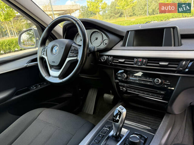 Серый БМВ Х5, объемом двигателя 2.99 л и пробегом 131 тыс. км за 28350 $, фото 27 на Automoto.ua