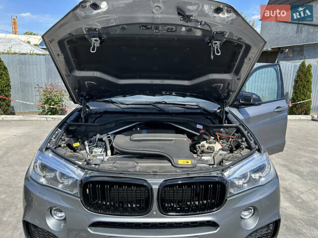 Сірий БМВ Х5, об'ємом двигуна 2 л та пробігом 136 тис. км за 31000 $, фото 49 на Automoto.ua