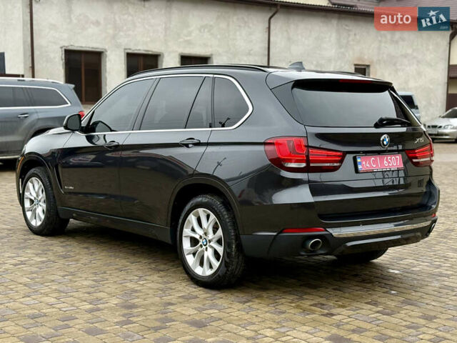 Серый БМВ Х5, объемом двигателя 3 л и пробегом 220 тыс. км за 25300 $, фото 18 на Automoto.ua