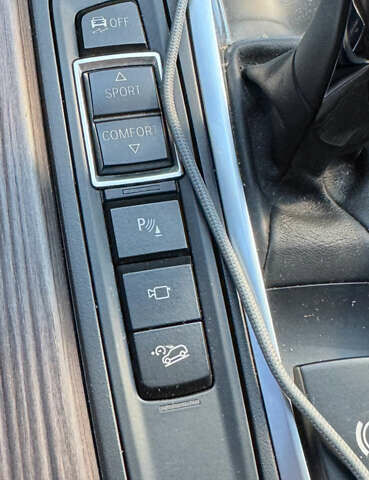 Сірий БМВ Х5, об'ємом двигуна 2.99 л та пробігом 189 тис. км за 39999 $, фото 2 на Automoto.ua