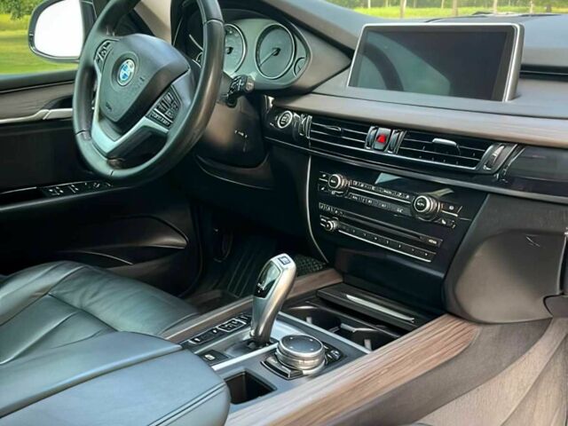 Серый БМВ Х5, объемом двигателя 3 л и пробегом 75 тыс. км за 21500 $, фото 10 на Automoto.ua