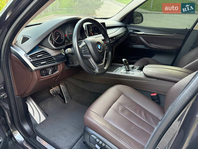 Серый БМВ Х5, объемом двигателя 2 л и пробегом 84 тыс. км за 32000 $, фото 9 на Automoto.ua