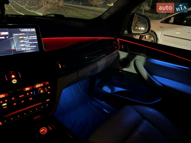 Сірий БМВ Х5, об'ємом двигуна 2.98 л та пробігом 191 тис. км за 26000 $, фото 26 на Automoto.ua