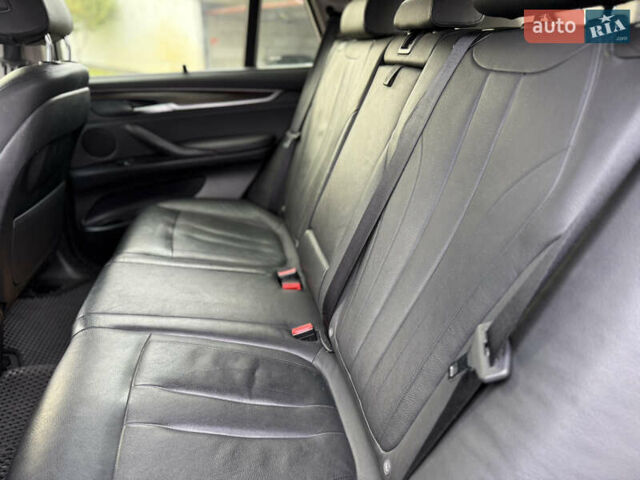Серый БМВ Х5, объемом двигателя 2 л и пробегом 243 тыс. км за 27000 $, фото 14 на Automoto.ua