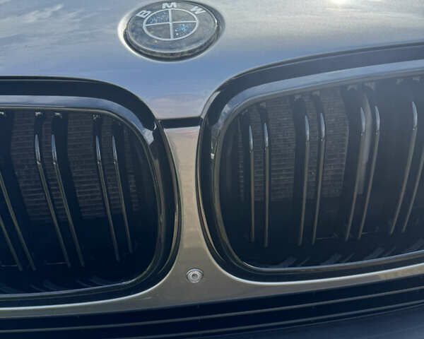 Серый БМВ Х5, объемом двигателя 3 л и пробегом 230 тыс. км за 36000 $, фото 41 на Automoto.ua