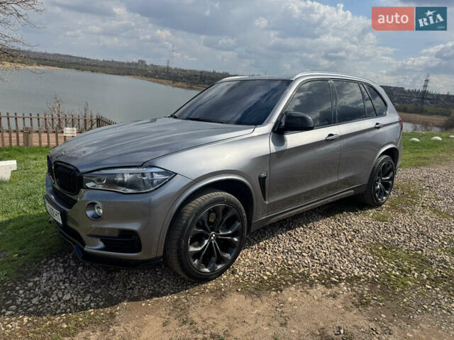 Серый БМВ Х5, объемом двигателя 3 л и пробегом 230 тыс. км за 36000 $, фото 32 на Automoto.ua