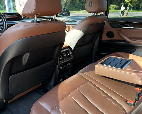 Серый БМВ Х5, объемом двигателя 2 л и пробегом 176 тыс. км за 29900 $, фото 14 на Automoto.ua