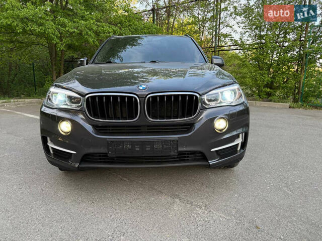 Серый БМВ Х5, объемом двигателя 2 л и пробегом 84 тыс. км за 32000 $, фото 1 на Automoto.ua