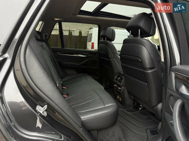 Серый БМВ Х5, объемом двигателя 3 л и пробегом 220 тыс. км за 25300 $, фото 71 на Automoto.ua