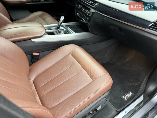 Серый БМВ Х5, объемом двигателя 2 л и пробегом 89 тыс. км за 27000 $, фото 34 на Automoto.ua
