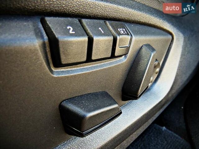 Сірий БМВ Х5, об'ємом двигуна 2 л та пробігом 160 тис. км за 27800 $, фото 8 на Automoto.ua