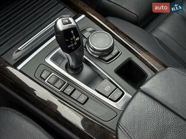 Серый БМВ Х5, объемом двигателя 3 л и пробегом 220 тыс. км за 25300 $, фото 48 на Automoto.ua