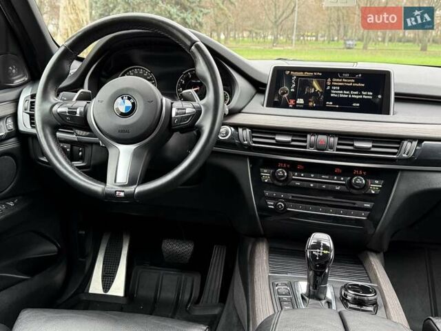 Сірий БМВ Х5, об'ємом двигуна 2.98 л та пробігом 140 тис. км за 27500 $, фото 37 на Automoto.ua