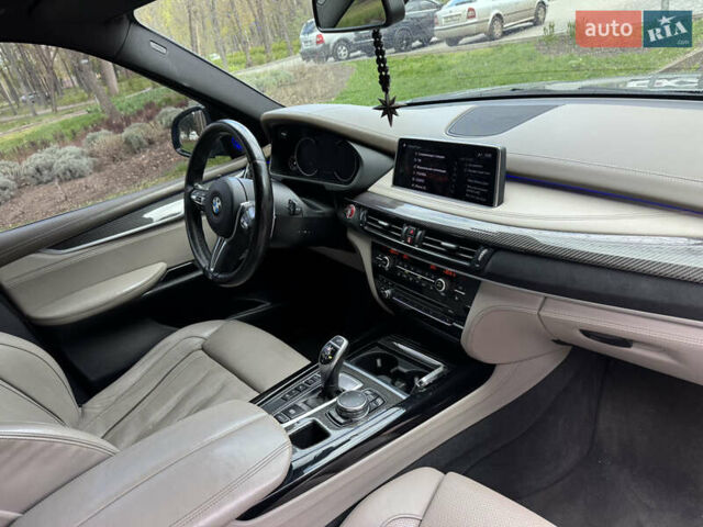 Серый БМВ Х5, объемом двигателя 3 л и пробегом 230 тыс. км за 36000 $, фото 28 на Automoto.ua