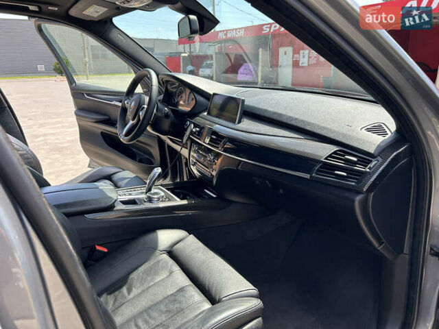 Сірий БМВ Х5, об'ємом двигуна 2 л та пробігом 136 тис. км за 31000 $, фото 35 на Automoto.ua