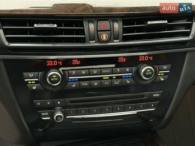 Серый БМВ Х5, объемом двигателя 3 л и пробегом 220 тыс. км за 25300 $, фото 52 на Automoto.ua