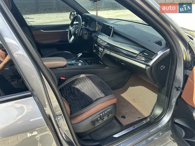Серый БМВ Х5, объемом двигателя 2.99 л и пробегом 140 тыс. км за 42000 $, фото 10 на Automoto.ua