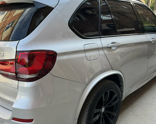 Серый БМВ Х5, объемом двигателя 2.98 л и пробегом 110 тыс. км за 34500 $, фото 3 на Automoto.ua