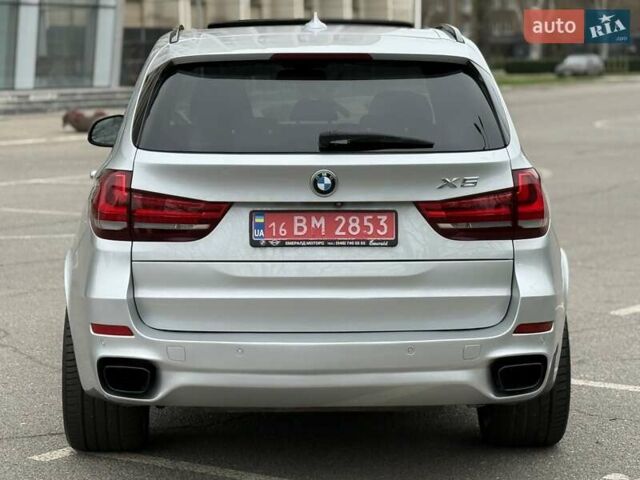 Сірий БМВ Х5, об'ємом двигуна 2.98 л та пробігом 140 тис. км за 27500 $, фото 16 на Automoto.ua