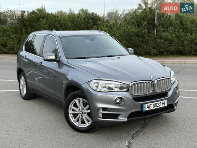 Серый БМВ Х5, объемом двигателя 2 л и пробегом 243 тыс. км за 27000 $, фото 2 на Automoto.ua