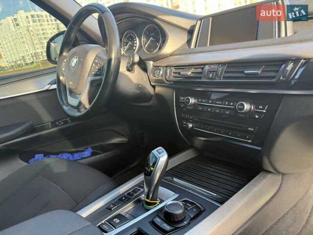 Сірий БМВ Х5, об'ємом двигуна 2.99 л та пробігом 131 тис. км за 27850 $, фото 24 на Automoto.ua