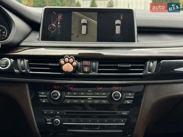 Серый БМВ Х5, объемом двигателя 3 л и пробегом 305 тыс. км за 18990 $, фото 30 на Automoto.ua
