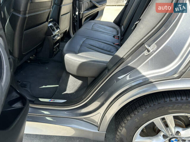 Сірий БМВ Х5, об'ємом двигуна 2 л та пробігом 136 тис. км за 31000 $, фото 25 на Automoto.ua