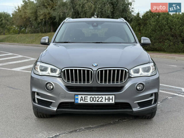 Серый БМВ Х5, объемом двигателя 2 л и пробегом 243 тыс. км за 27000 $, фото 6 на Automoto.ua
