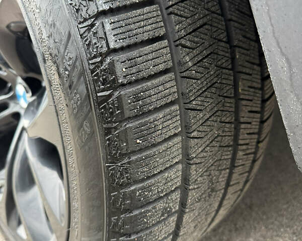 Сірий БМВ Х5, об'ємом двигуна 2 л та пробігом 161 тис. км за 23500 $, фото 30 на Automoto.ua