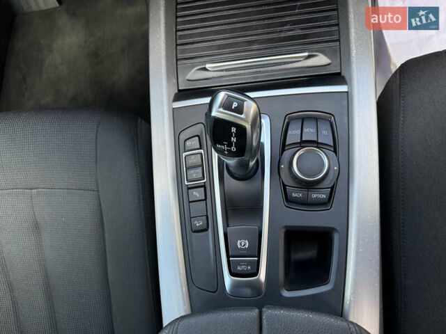 Серый БМВ Х5, объемом двигателя 3 л и пробегом 131 тыс. км за 27850 $, фото 28 на Automoto.ua