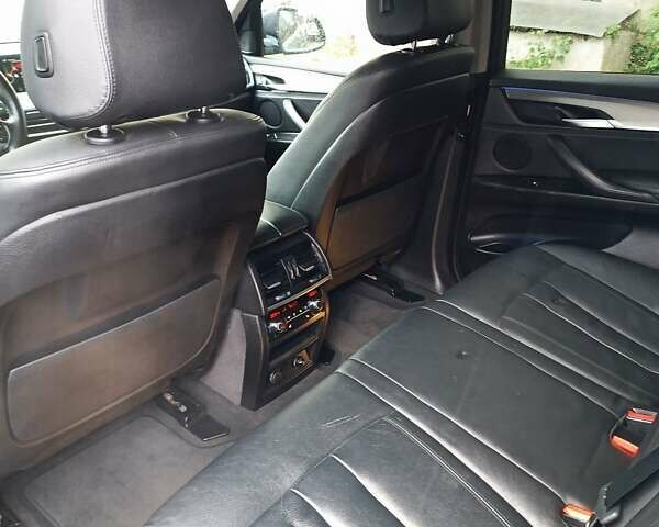 Серый БМВ Х5, объемом двигателя 2 л и пробегом 177 тыс. км за 19900 $, фото 5 на Automoto.ua