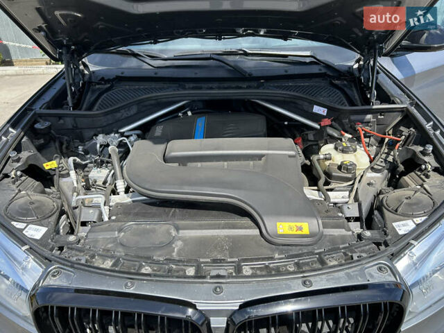 Сірий БМВ Х5, об'ємом двигуна 2 л та пробігом 136 тис. км за 31000 $, фото 51 на Automoto.ua