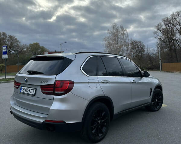 Серый БМВ Х5, объемом двигателя 3 л и пробегом 151 тыс. км за 20500 $, фото 2 на Automoto.ua