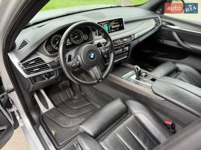 Сірий БМВ Х5, об'ємом двигуна 2.98 л та пробігом 140 тис. км за 27500 $, фото 20 на Automoto.ua