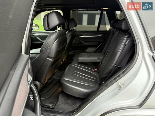Сірий БМВ Х5, об'ємом двигуна 2.98 л та пробігом 140 тис. км за 27500 $, фото 22 на Automoto.ua