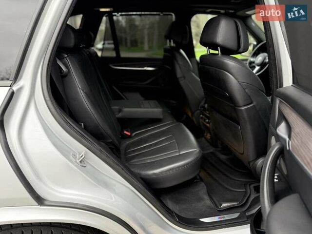 Сірий БМВ Х5, об'ємом двигуна 2.98 л та пробігом 140 тис. км за 27500 $, фото 27 на Automoto.ua