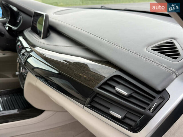 Сірий БМВ Х5, об'ємом двигуна 2 л та пробігом 124 тис. км за 32500 $, фото 31 на Automoto.ua