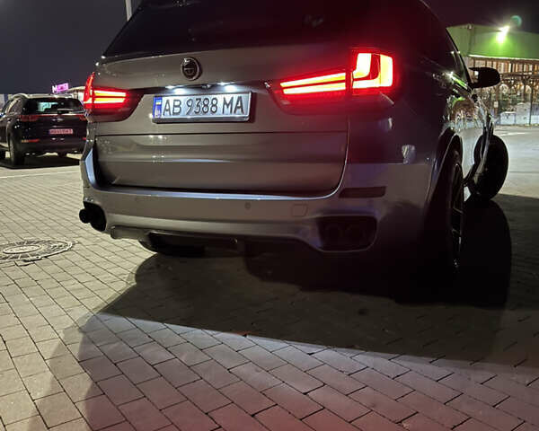 Серый БМВ Х5, объемом двигателя 2.98 л и пробегом 156 тыс. км за 30000 $, фото 3 на Automoto.ua