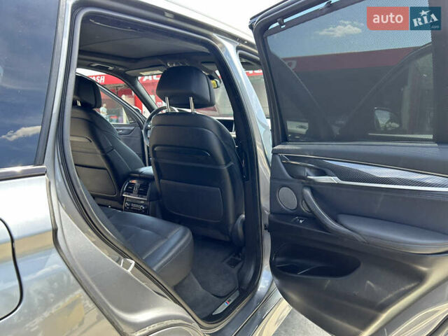 Сірий БМВ Х5, об'ємом двигуна 2 л та пробігом 136 тис. км за 31000 $, фото 27 на Automoto.ua