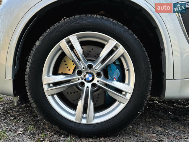 Сірий БМВ Х5, об'ємом двигуна 4.39 л та пробігом 80 тис. км за 33333 $, фото 31 на Automoto.ua
