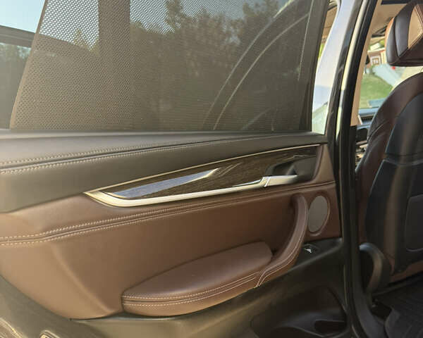 Серый БМВ Х5, объемом двигателя 2 л и пробегом 112 тыс. км за 35000 $, фото 17 на Automoto.ua