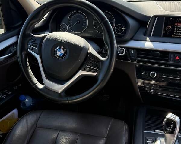 Серый БМВ Х5, объемом двигателя 2 л и пробегом 165 тыс. км за 27500 $, фото 15 на Automoto.ua