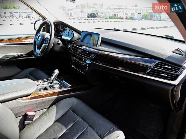 Сірий БМВ Х5, об'ємом двигуна 2 л та пробігом 160 тис. км за 27800 $, фото 22 на Automoto.ua