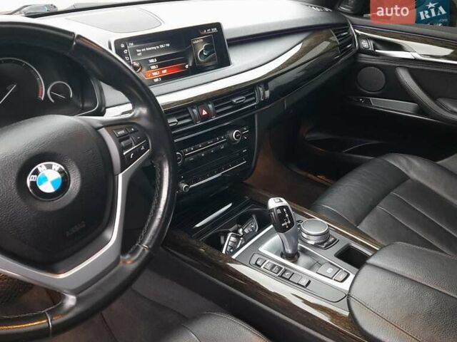 Серый БМВ Х5, объемом двигателя 3 л и пробегом 229 тыс. км за 27499 $, фото 27 на Automoto.ua