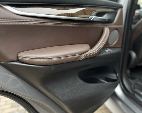 Серый БМВ Х5, объемом двигателя 2.99 л и пробегом 154 тыс. км за 36500 $, фото 27 на Automoto.ua