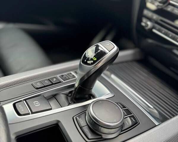 Серый БМВ Х5, объемом двигателя 2.99 л и пробегом 299 тыс. км за 28800 $, фото 21 на Automoto.ua