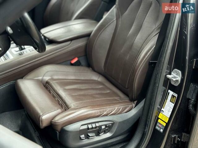 Серый БМВ Х5, объемом двигателя 2 л и пробегом 192 тыс. км за 27999 $, фото 11 на Automoto.ua