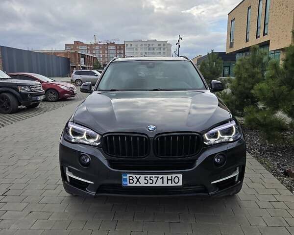 Серый БМВ Х5, объемом двигателя 2 л и пробегом 165 тыс. км за 35999 $, фото 2 на Automoto.ua